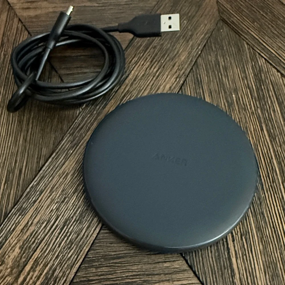 Anker PowerWave Pad A2503 Magnetic Wireless Charging Base w/ USB Cord